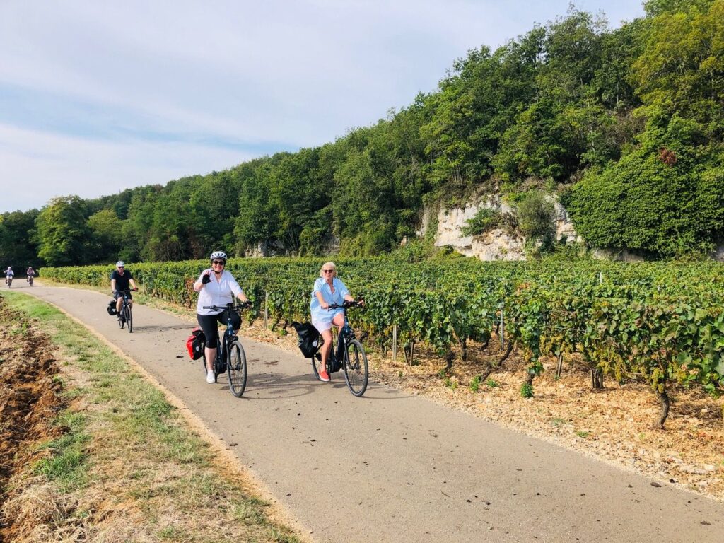 France A Velo (France) – cycling travel impression